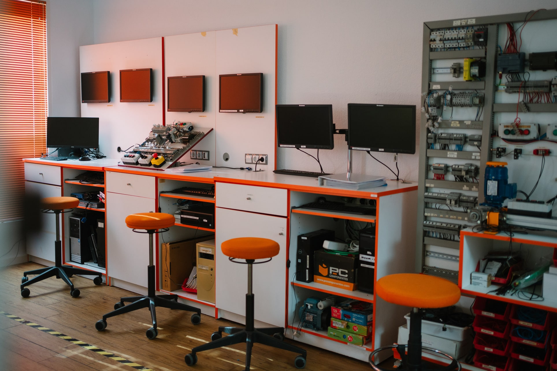 Centro Davante Taller Electricidad